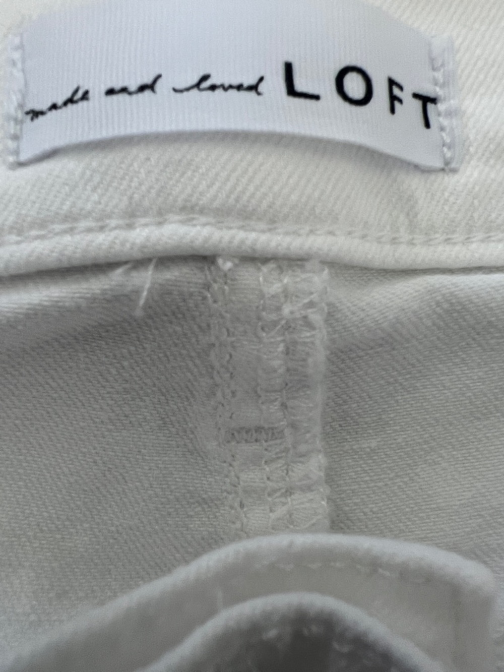 LOFT White Frayed Hem Denim Shorts 🩳 - Picture 3 of 6